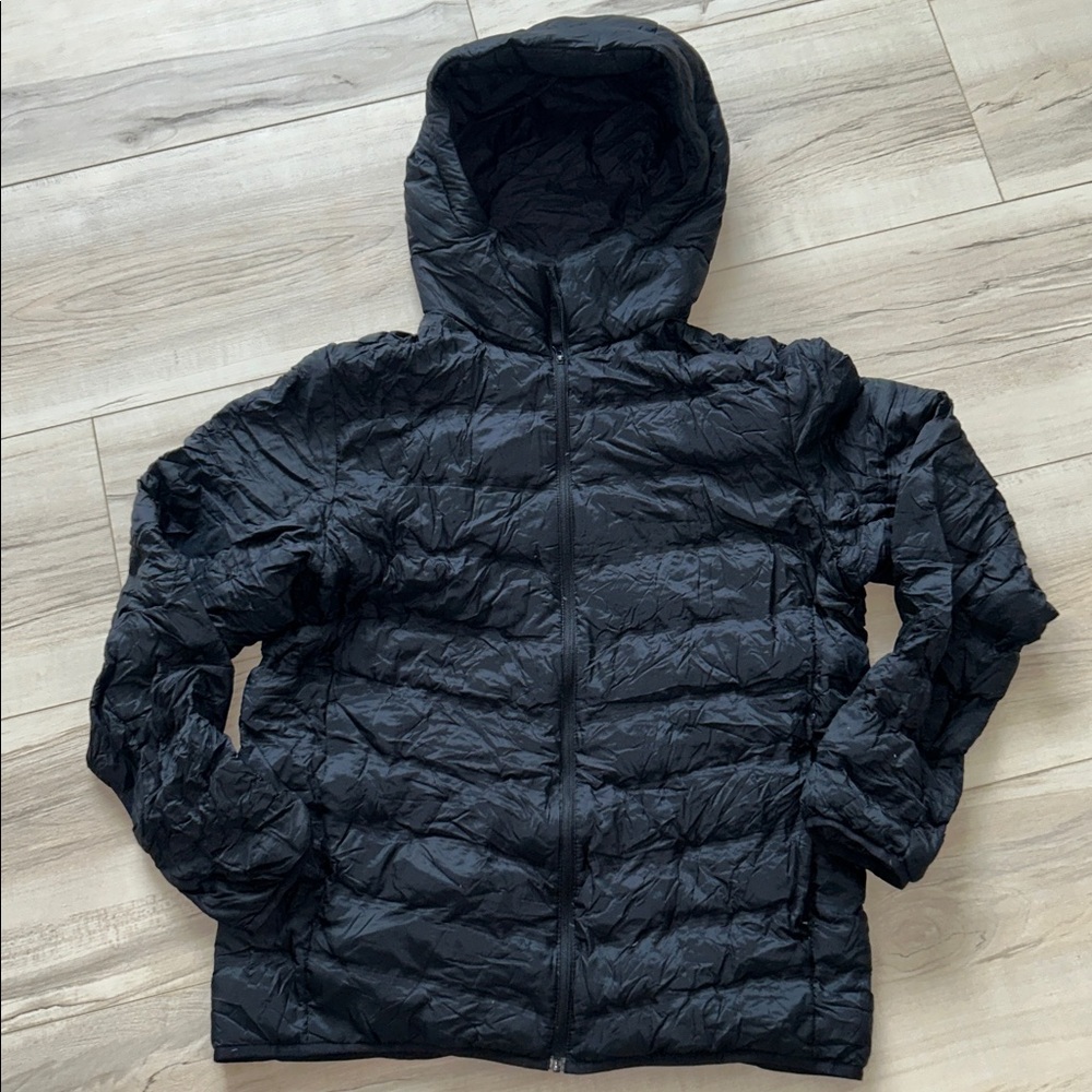 MEN’S Uniqlo Ultra Light Down Jacket with Pouch